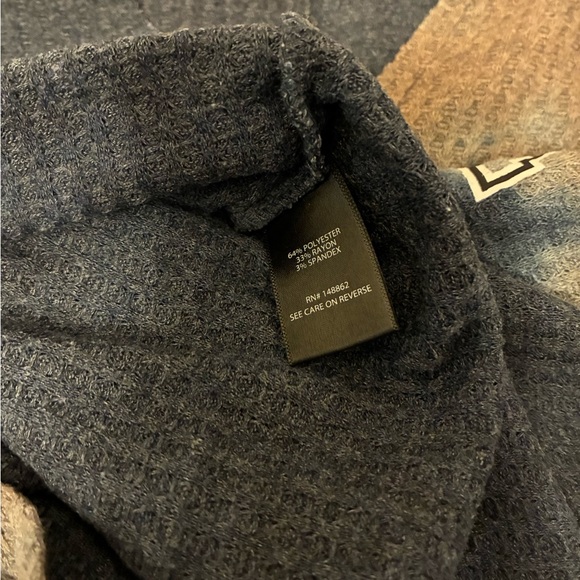 ❤️$15 Torrid Mama Bear thermal - Picture 8 of 8